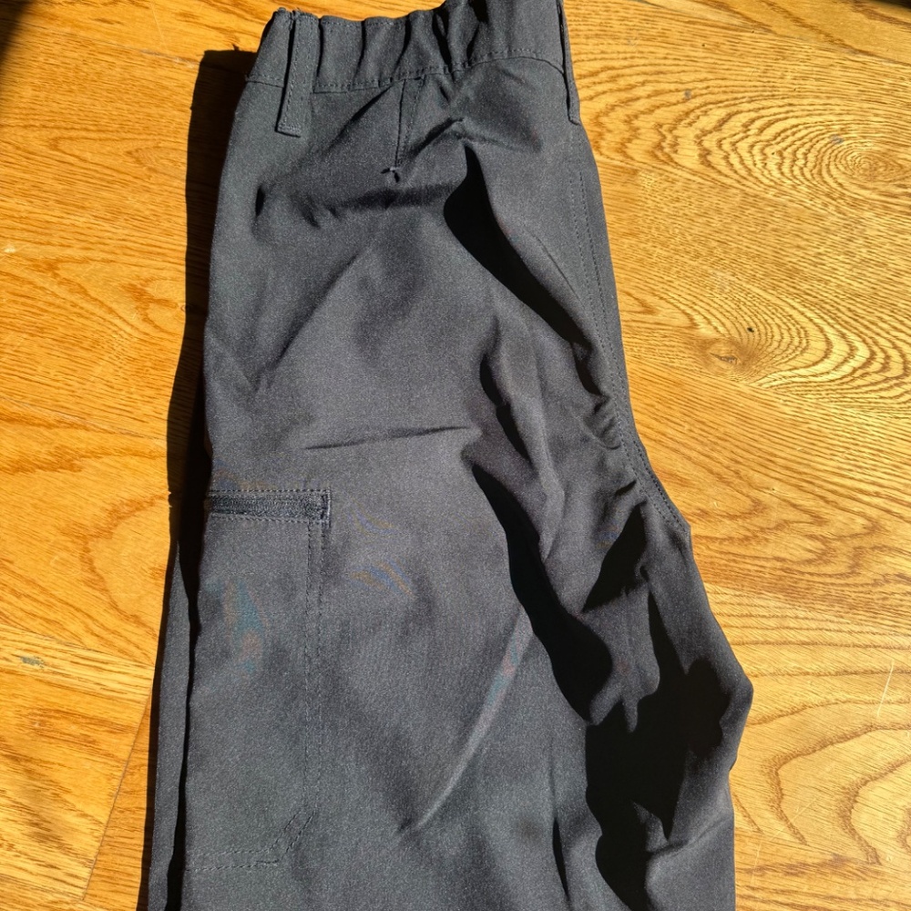 Boys shorts like new - Picture 13 of 16